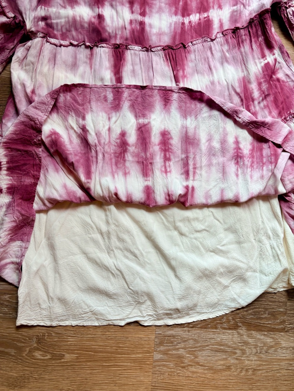 Heyson tie-dye dress in mauve and white featuring ruffle sleeves Size Large - Picture 5 of 8